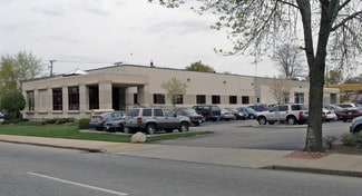 Plus de détails pour 700 School St, Pawtucket, RI - Local d’activités à vendre