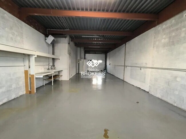 Plus de détails pour Bureau, Local d'activités à louer