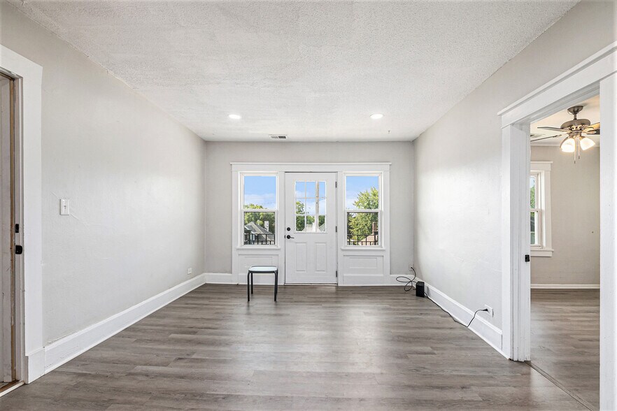 2968 Poppleton Ave, Omaha, NE à vendre - Photo de l’immeuble – Image 3 sur 62