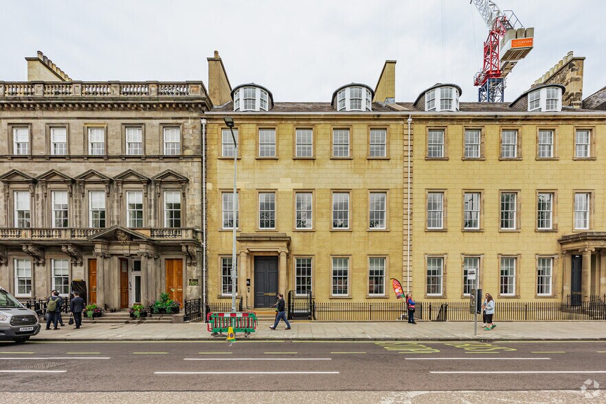 24-25 St. Andrew Sq, Edinburgh à louer - Photo de l’immeuble – Image 1 sur 2
