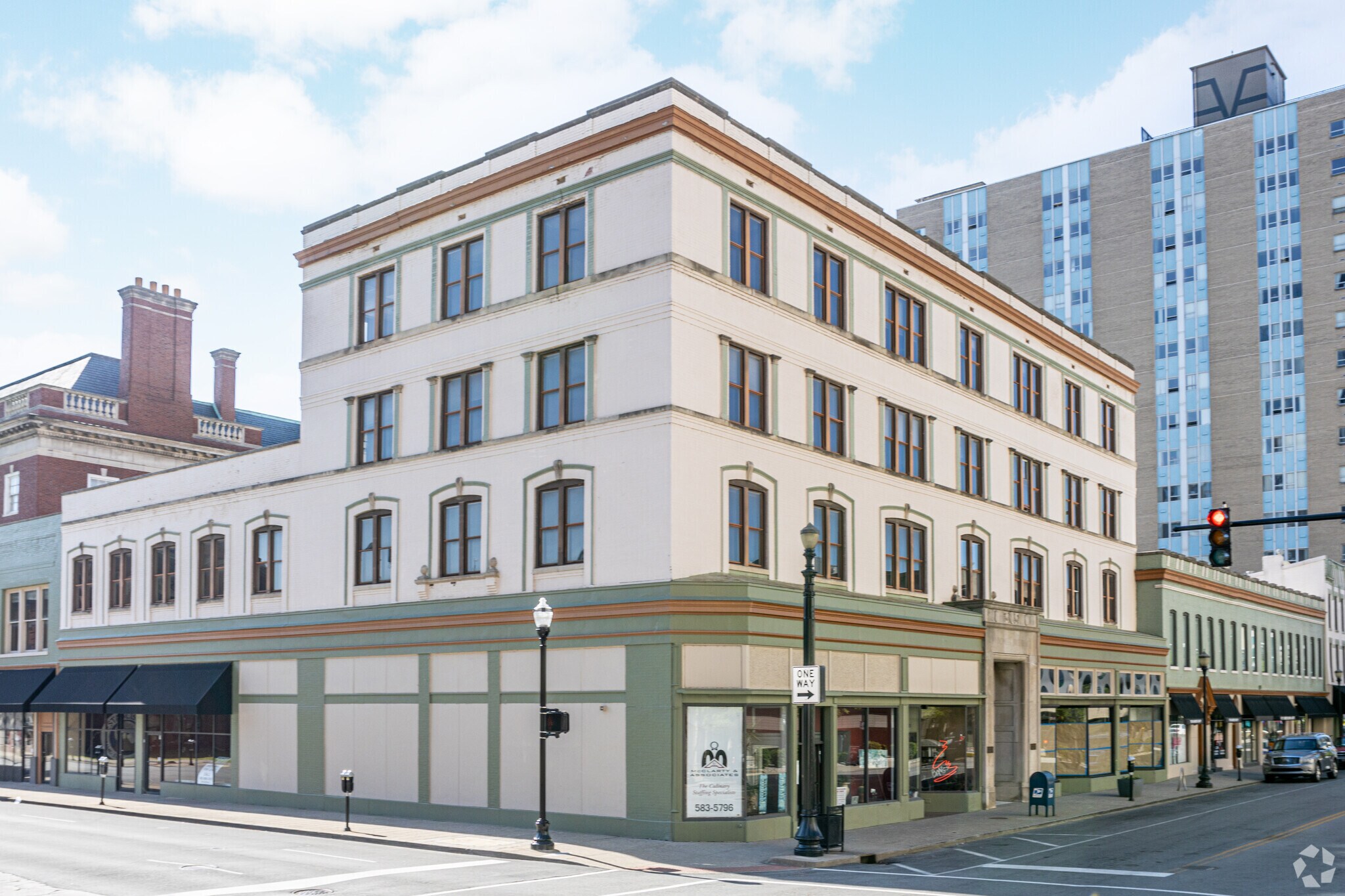 McDowell Building Portfolio Sale portefeuille de 6 biens à vendre sur LoopNet.fr Photo de l’immeuble– Image 1 sur 7