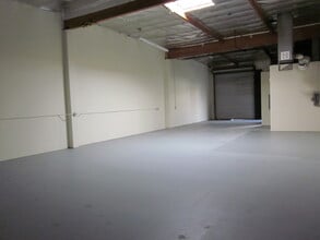 9001 Oso Ave, Chatsworth, CA à louer Photo intérieure– Image 2 sur 3