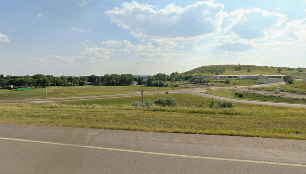 825 Missouri Dr. NE dr, Mandan, ND à vendre - Photo de l’immeuble – Image 3 sur 8