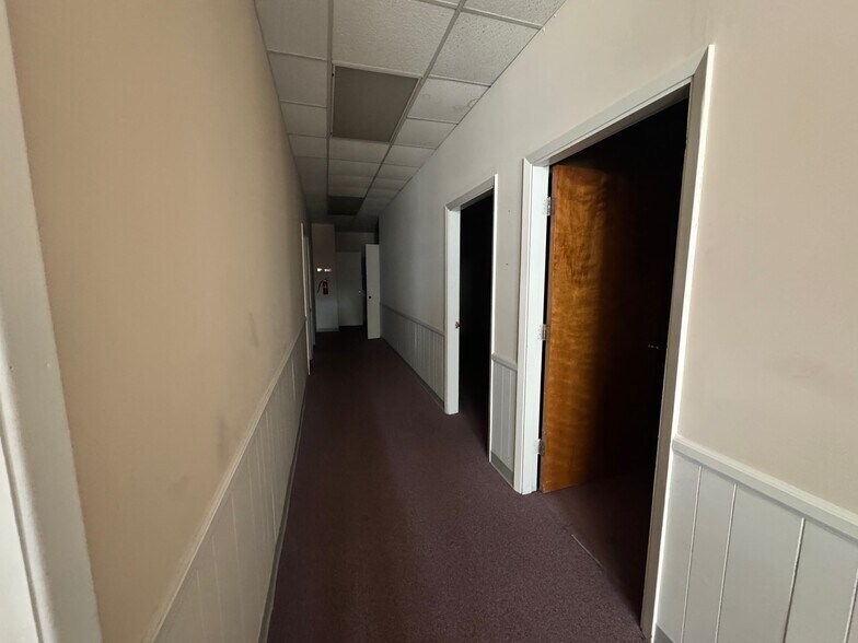 300 N Hayne St, Monroe, NC à louer - Photo de l’immeuble – Image 3 sur 14