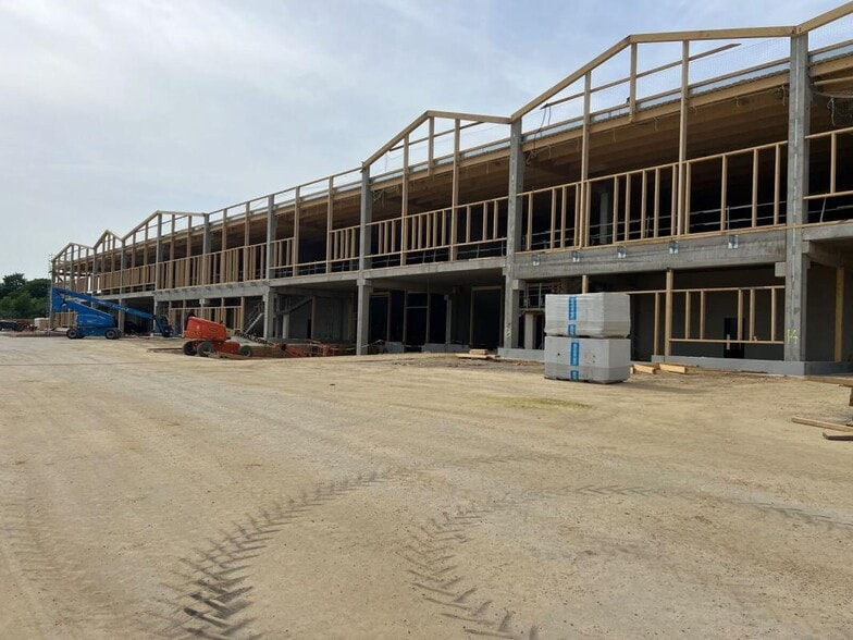 Avenue De La Demi-Lune, Roissy-en-France à louer - Photo de la construction – Image 3 sur 4