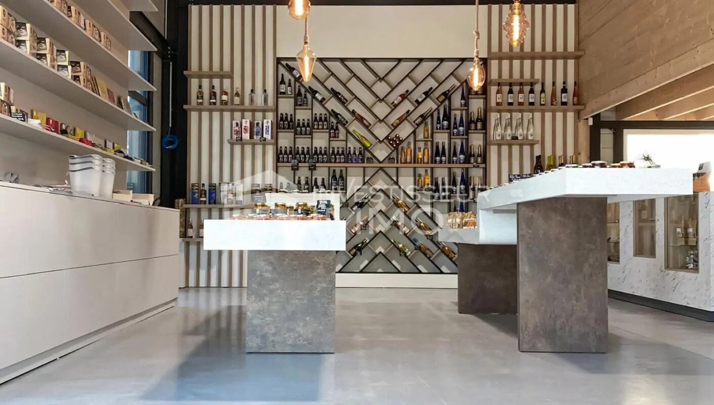 Local commercial dans Saint-Maximin à louer Photo intérieure– Image 1 sur 5