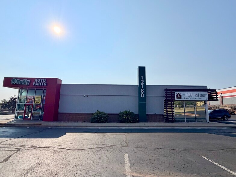 12180 W Alameda Pky, Lakewood, CO à louer - Photo de l’immeuble – Image 2 sur 23