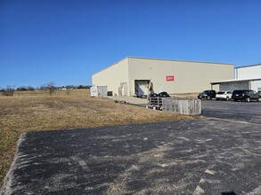 6010 E State Highway 76, Kirbyville, MO à louer Photo de l’immeuble– Image 2 sur 5