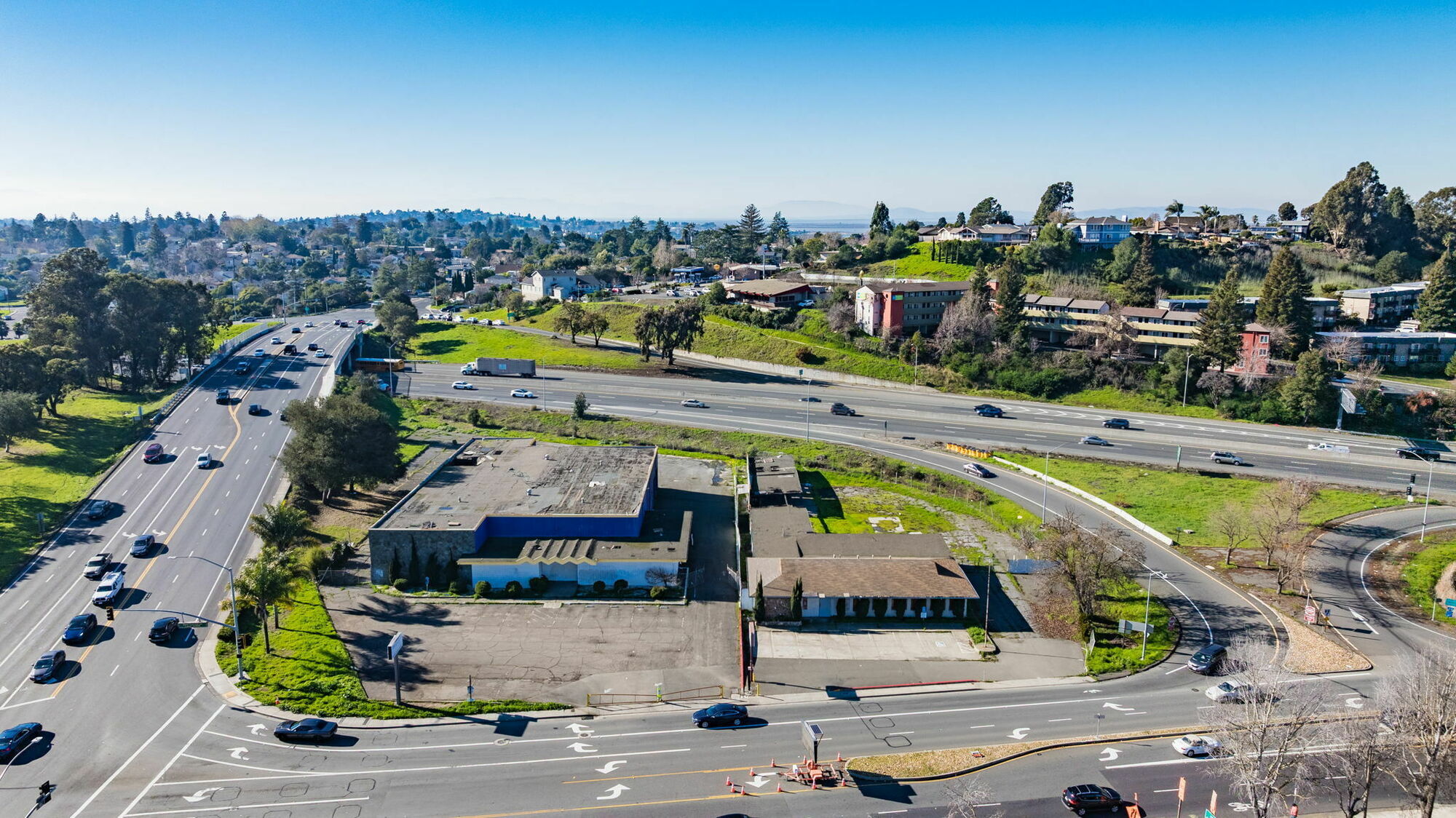 711 Admiral Callaghan Ln, Vallejo, CA à vendre Photo de l’immeuble– Image 1 sur 27