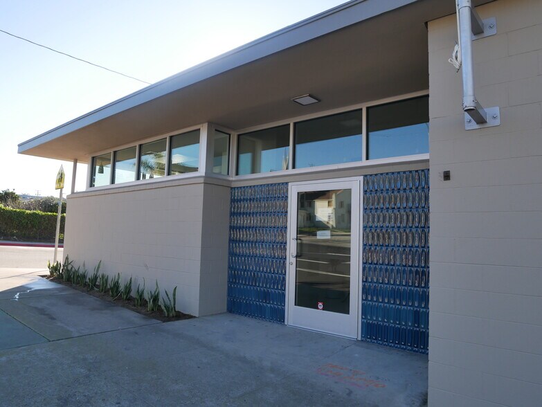 1094 E Main St, Ventura, CA à vendre - Photo principale – Image 1 sur 11