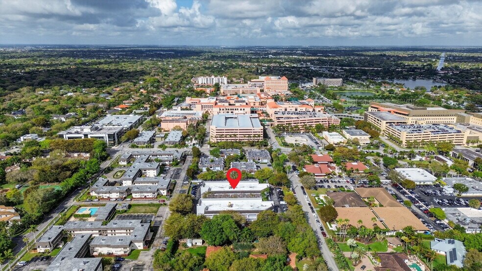 8600 SW 92nd St, Miami, FL à vendre - Photo de l’immeuble – Image 1 sur 5
