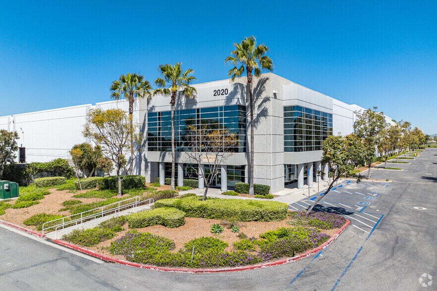2020 Piper Ranch Rd, San Diego, CA à louer - Photo de l’immeuble – Image 2 sur 5
