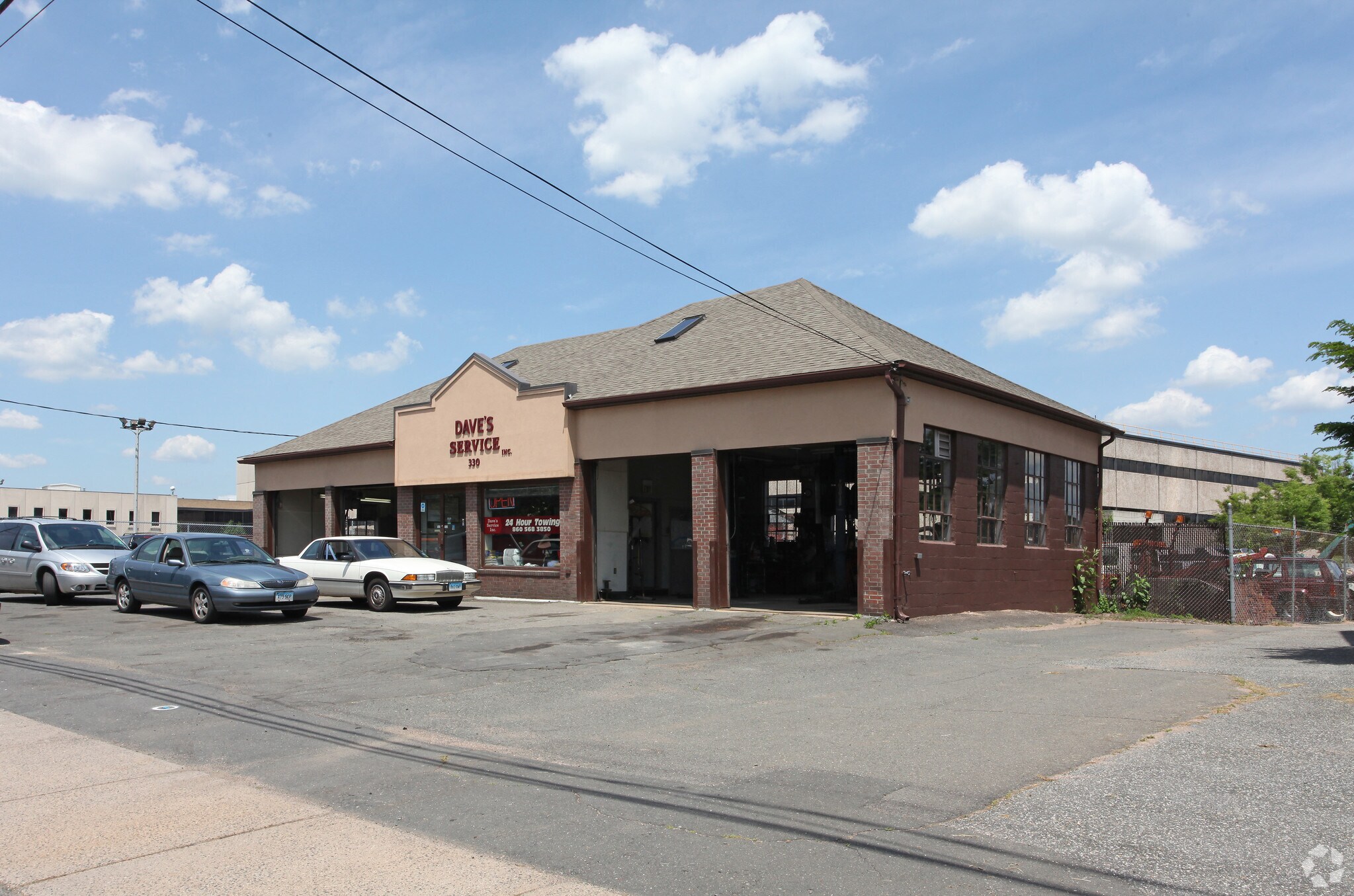 330 Main St, East Hartford, CT à vendre Photo principale– Image 1 sur 3