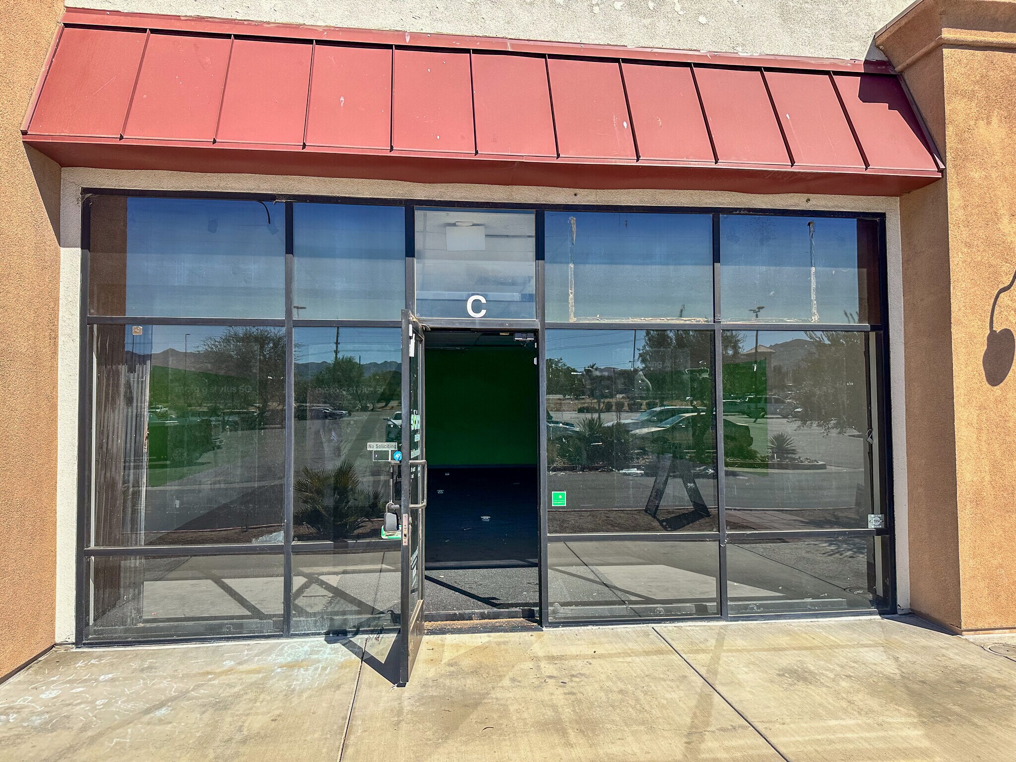 57930-58132 29 Palms Hwy, Yucca Valley, CA à louer Photo de l’immeuble– Image 1 sur 23