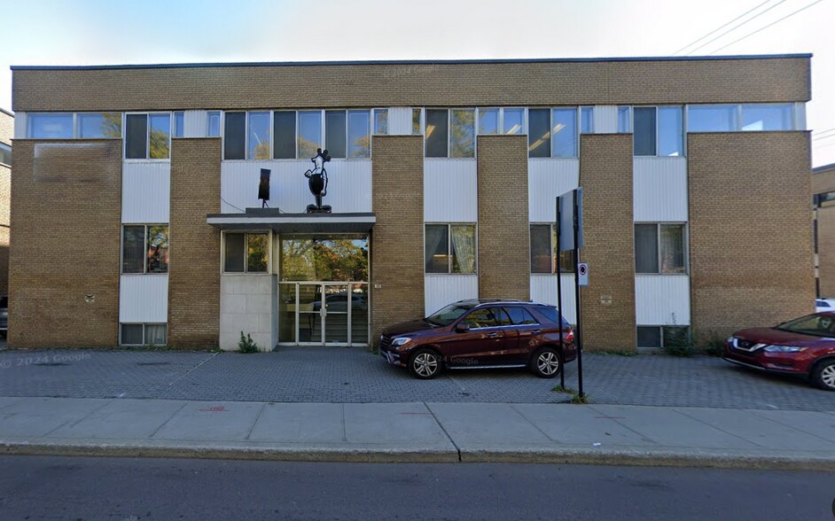 300 Rue Sauvé O, Montréal, QC à louer - Photo de l’immeuble – Image 2 sur 4