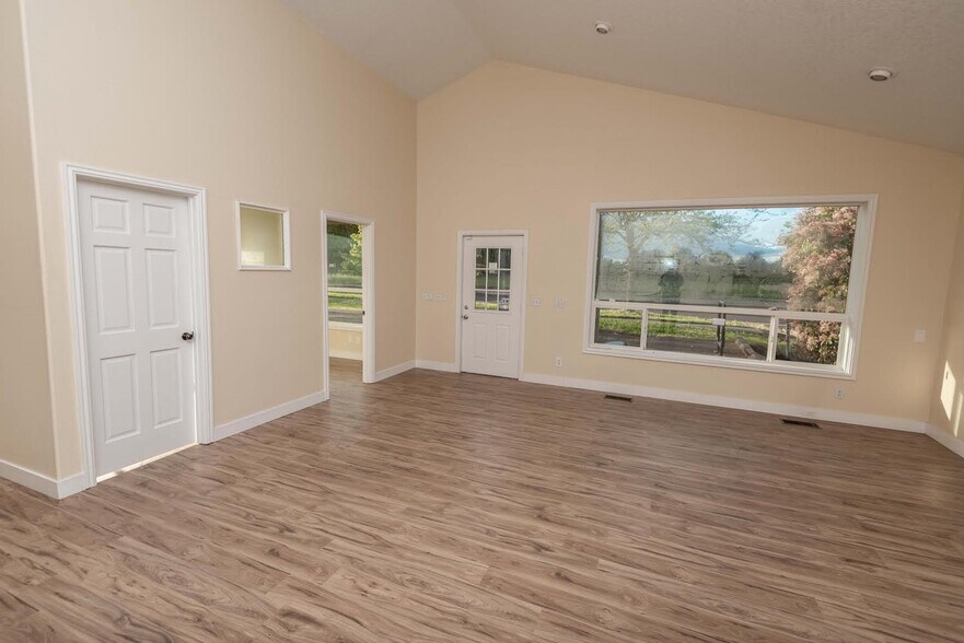 2405 E Baseline St, Cornelius, OR à vendre - Photo de l’immeuble – Image 3 sur 5