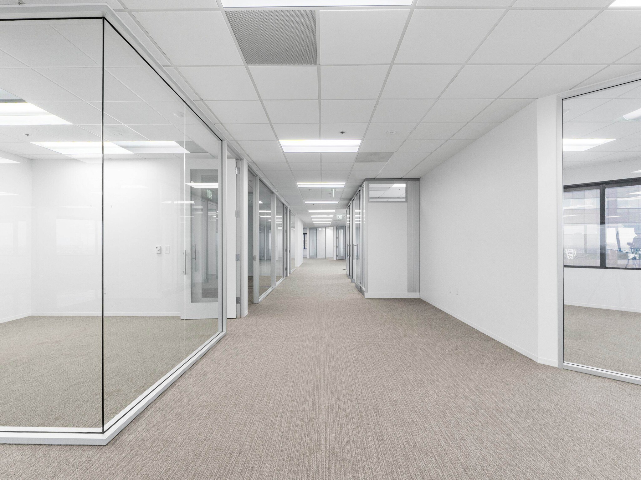 4365 Executive Dr, San Diego, CA à louer Photo intérieure– Image 1 sur 7