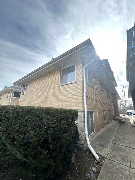 3420 Warren Ave, Bellwood, IL à vendre - Photo de l’immeuble – Image 2 sur 6