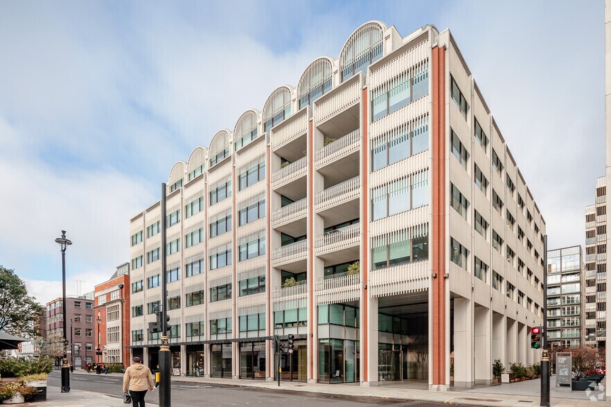 Mortimer St, Londres à louer - Photo principale – Image 1 sur 5