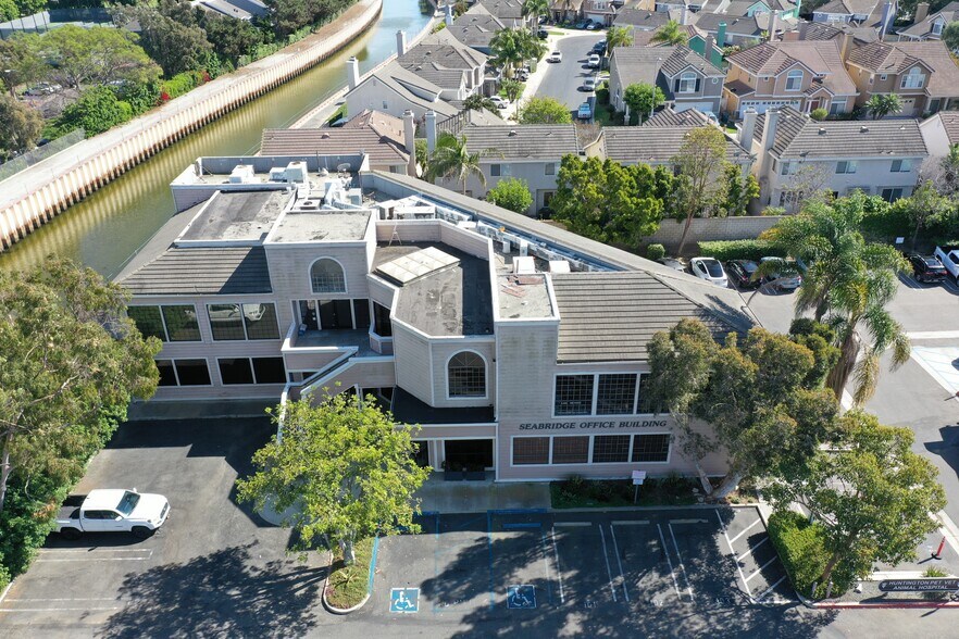 20042 Beach Blvd, Huntington Beach, CA à vendre - Photo de l’immeuble – Image 3 sur 34