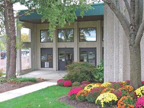 800 W 5th Ave, Naperville, IL à louer Photo intérieure– Image 1 sur 15