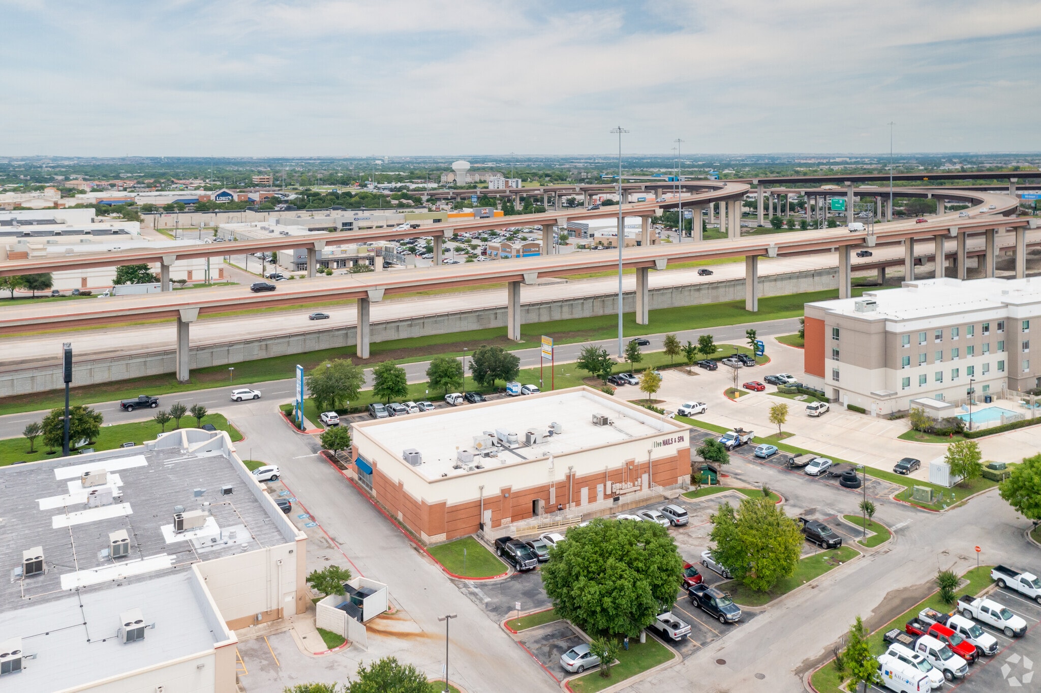 399 W Louis Henna Blvd, Austin, TX à louer Photo principale– Image 1 sur 23