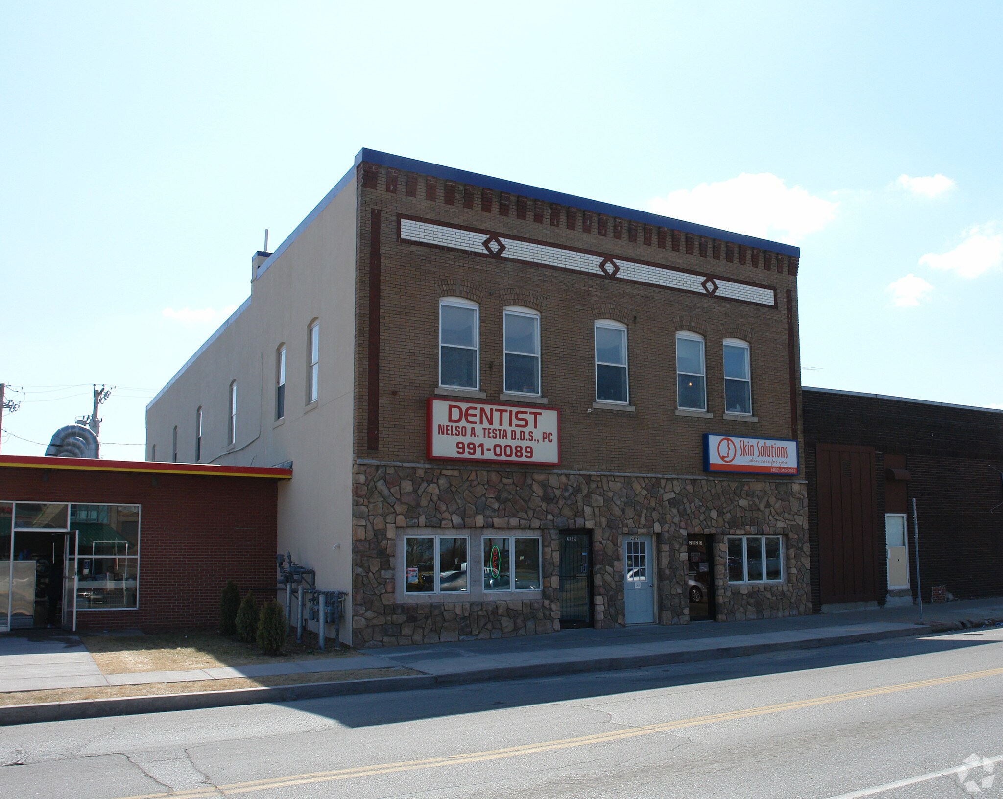 2319 Vinton St, Omaha, NE à vendre Photo principale– Image 1 sur 97