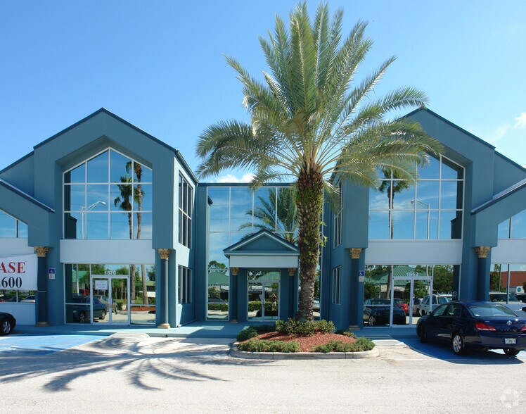 1800-1900 SE Port Saint Lucie Blvd, Port Saint Lucie, FL à louer - Photo de l’immeuble – Image 3 sur 20