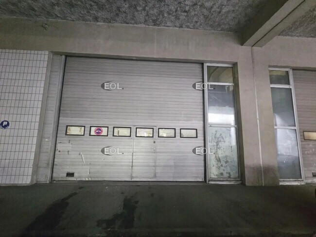 Plus de détails pour Local d'activités à louer