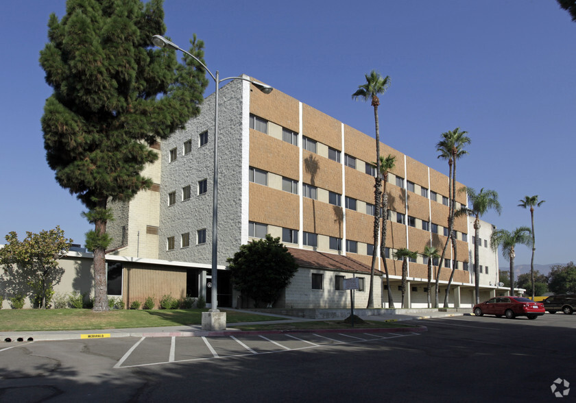 1800 N Western Ave, San Bernardino, CA à louer - Photo de l’immeuble – Image 2 sur 6