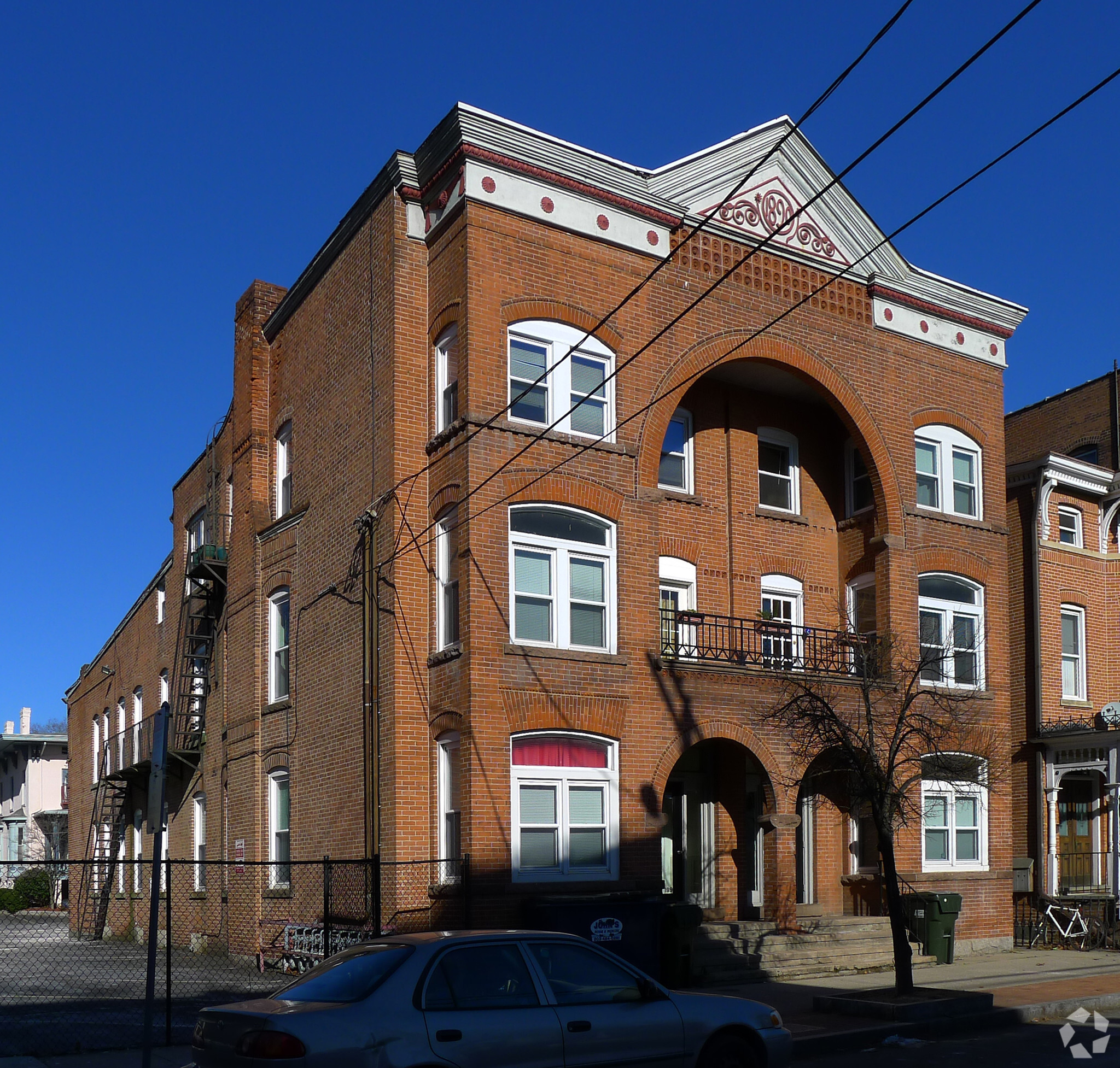 197 Wooster St, New Haven, CT à vendre Photo principale– Image 1 sur 3