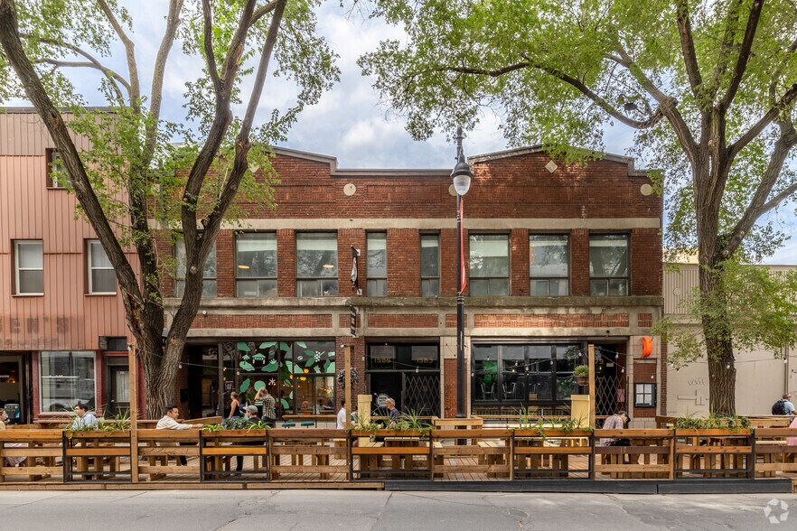 1579-1587 Saint-Laurent Boul, Montréal, QC à louer - Photo principale – Image 1 sur 3