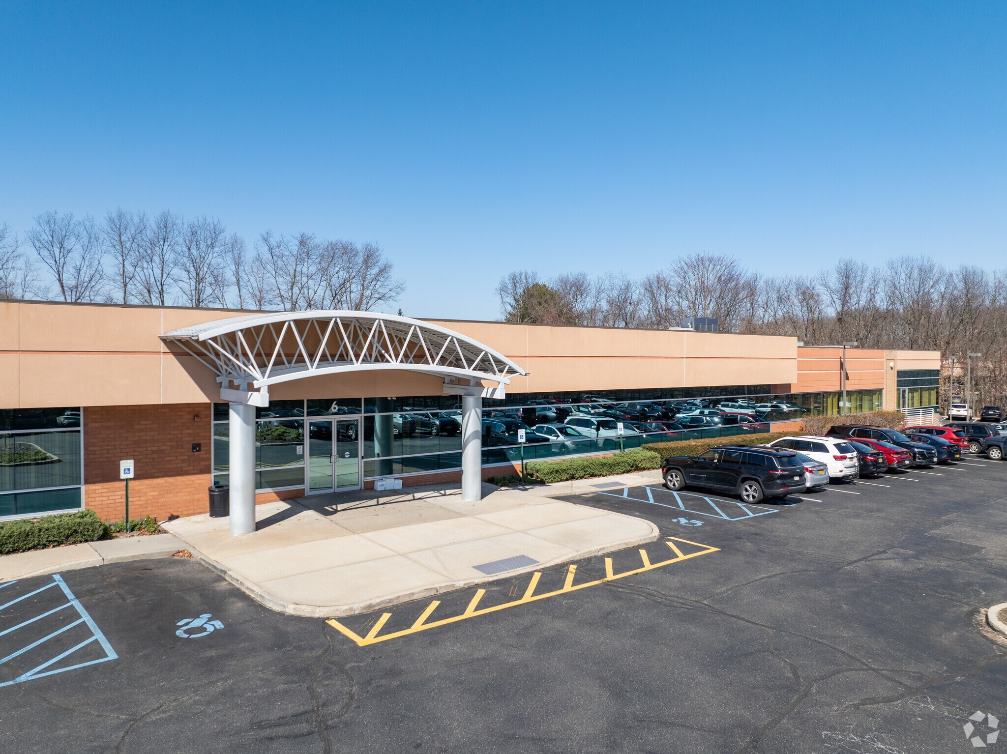 6 Technology Dr, Setauket, NY à louer Photo de l’immeuble– Image 1 sur 8