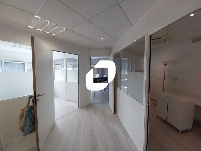 Bureau dans Montpellier à vendre - Photo de l’immeuble – Image 3 sur 11