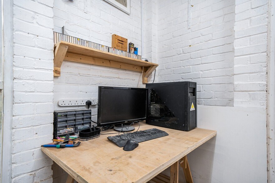 Ringstead Rd, Londres à vendre - Photo intérieure – Image 3 sur 7