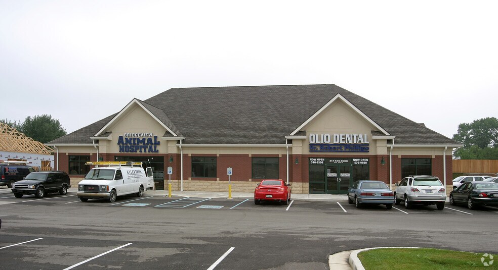 11700 Olio Rd, Fishers, IN à louer - Photo principale – Image 2 sur 4