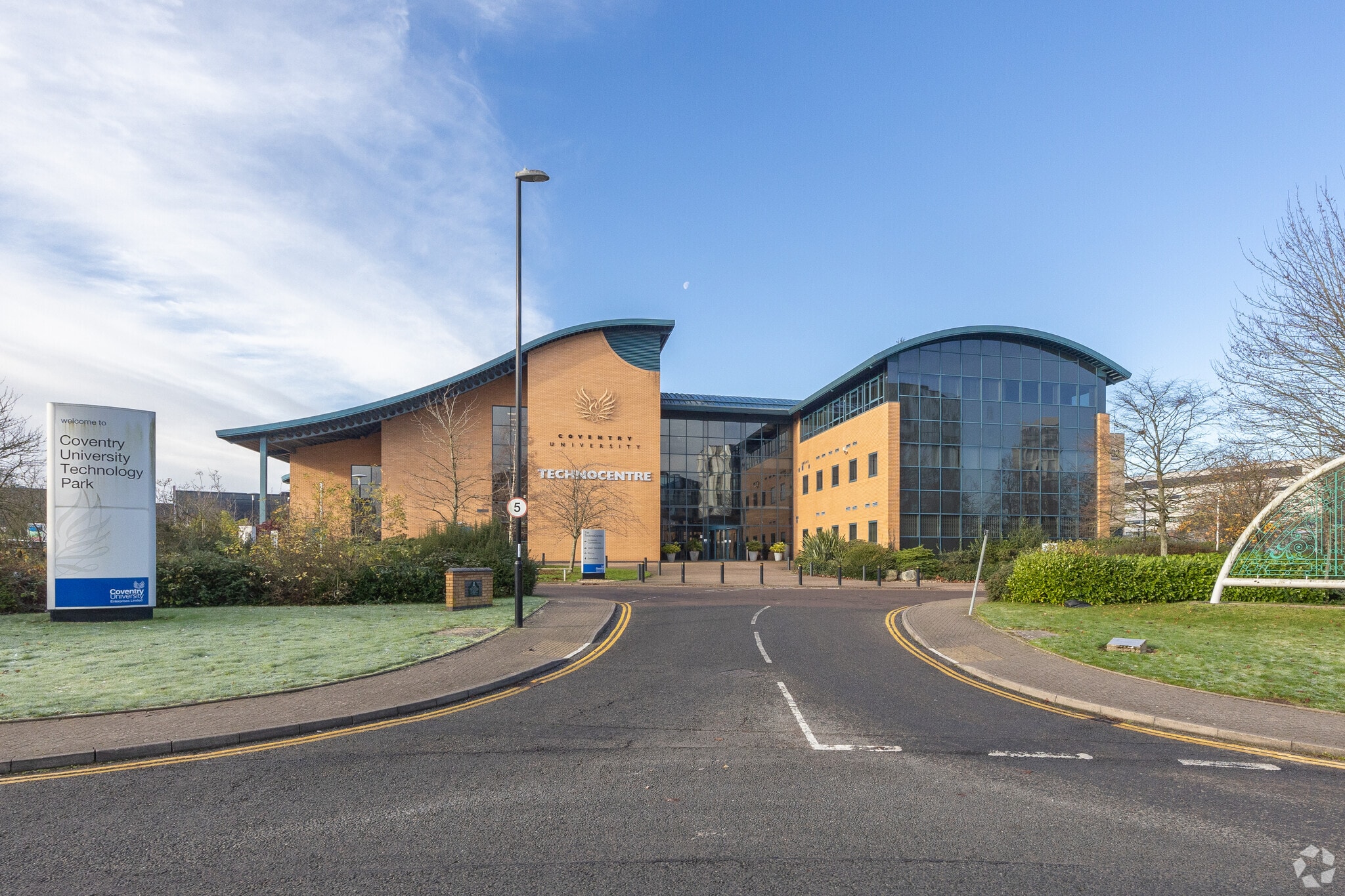 Puma Way, Coventry à louer Photo principale– Image 1 sur 3