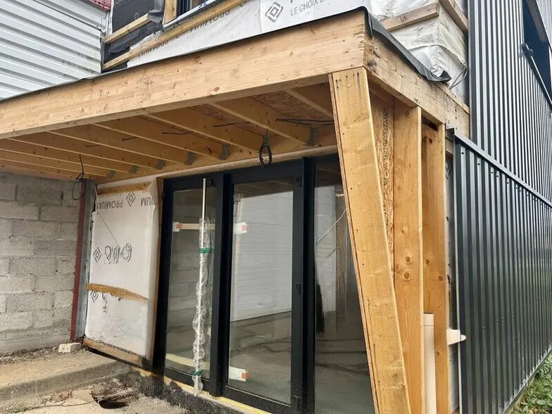 Bureau dans Mont-Saint-Aignan à louer - Photo de l’immeuble – Image 2 sur 8