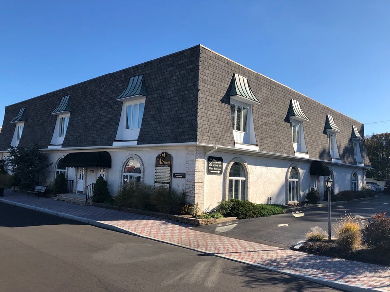 309 Morris Ave, Spring Lake, NJ à vendre - Photo principale – Image 1 sur 29