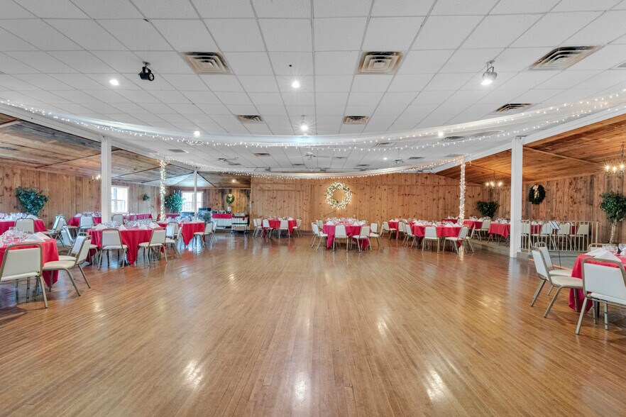 1303 Evergreen Dr, Bethlehem, PA à vendre - Photo intérieure – Image 3 sur 17