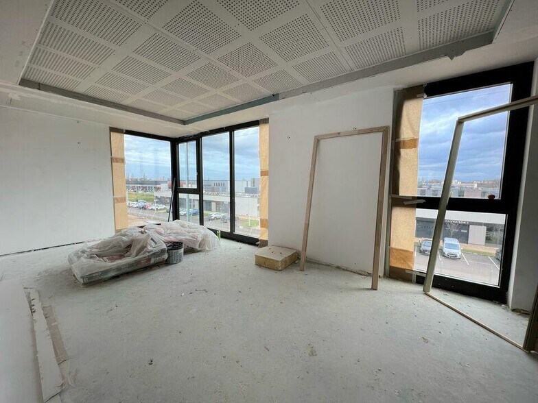 Bureau dans Strasbourg à louer - Photo de l’immeuble – Image 1 sur 5