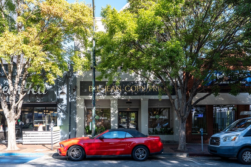 163 E Broad St, Athens, GA à louer - Photo de l’immeuble – Image 2 sur 2