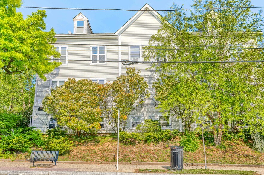 2635 12th St NE, Washington, DC à vendre - Photo de l’immeuble – Image 3 sur 17