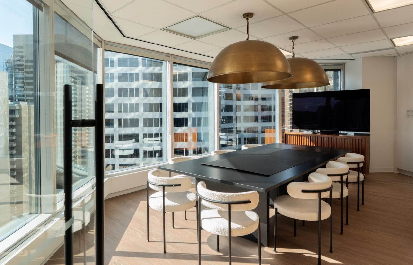 400 3rd Ave SW, Calgary, AB à louer Photo intérieure– Image 1 sur 3