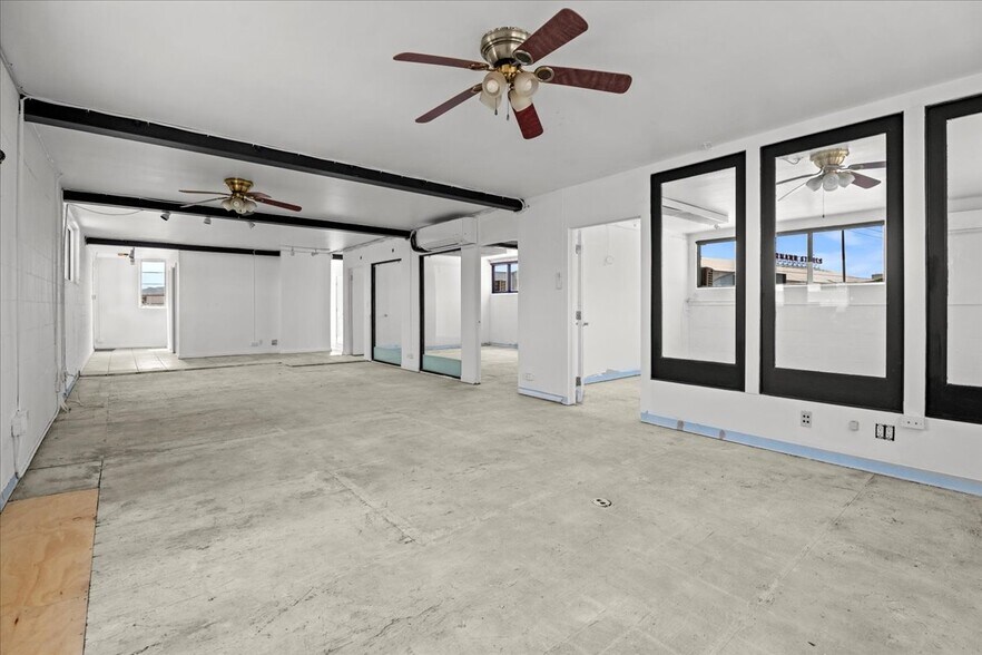 207 S Flower St, Burbank, CA à louer - Photo de l’immeuble – Image 2 sur 13