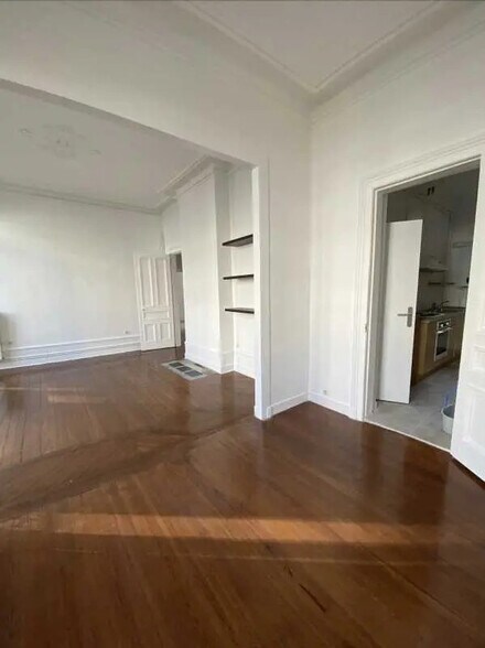 Bureau dans Le Havre à vendre - Photo de l’immeuble – Image 3 sur 7