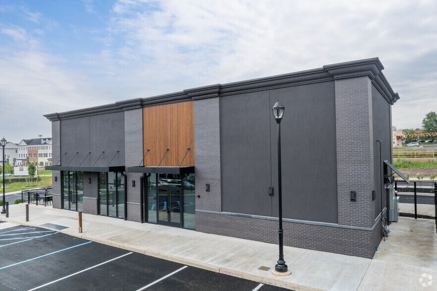 623 E Broad St, Souderton, PA à louer - Photo de l’immeuble – Image 3 sur 5