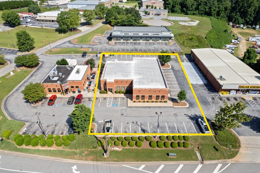 3584 Atlanta Hwy, Flowery Branch, GA à louer - Photo de l’immeuble – Image 2 sur 33