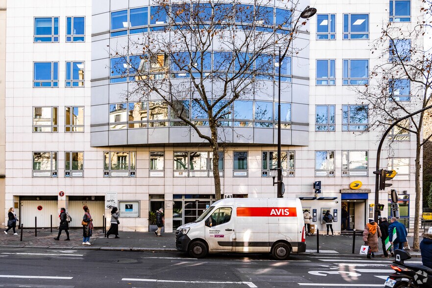 Bureau dans Paris à louer - Photo de l’immeuble – Image 2 sur 3