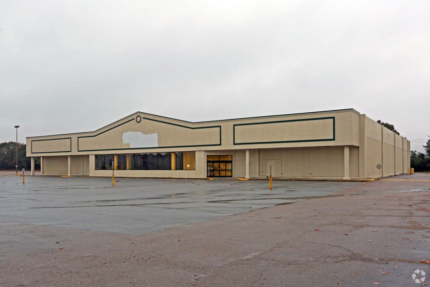 1620 E 10th St, Roanoke Rapids, NC à louer - Photo principale – Image 2 sur 5
